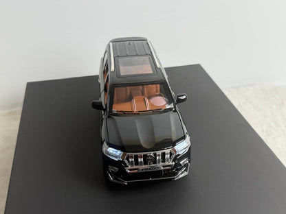 1:32 Land Cruiser Diecast Metal Toy Car for Kid Pullback with Light Sound| Black