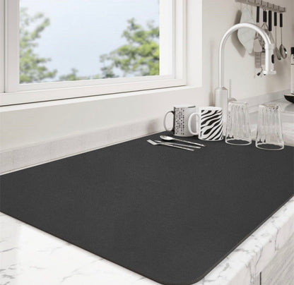 Quick drying mats for kitchen counter tops