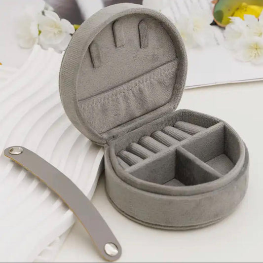 Handy jewelry box organiser Smaller ideal for rings chains travel pouch